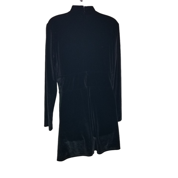 Express black velour long sleeve shorts romper - Picture 4 of 10